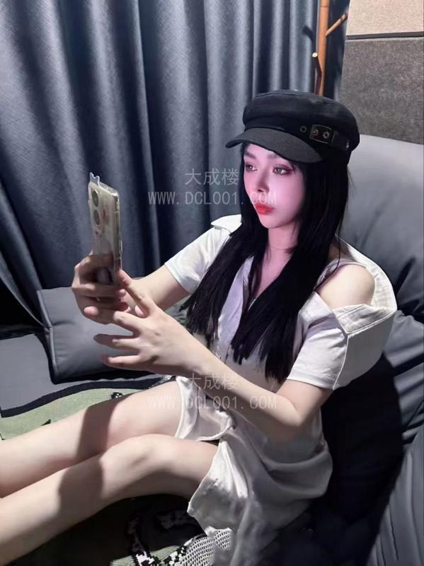 雨花纯欲性感大胸美女