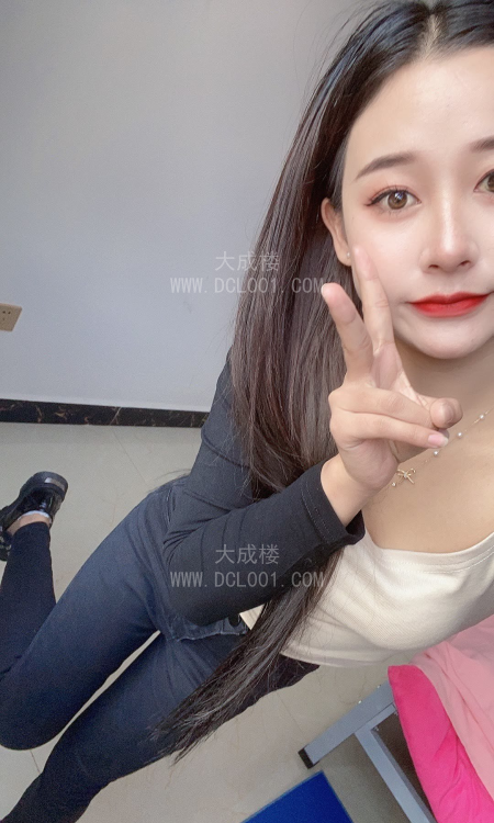 迎泽妩媚性感御姐