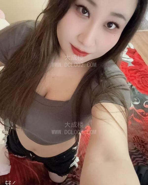 西安玉祥门大奶小美