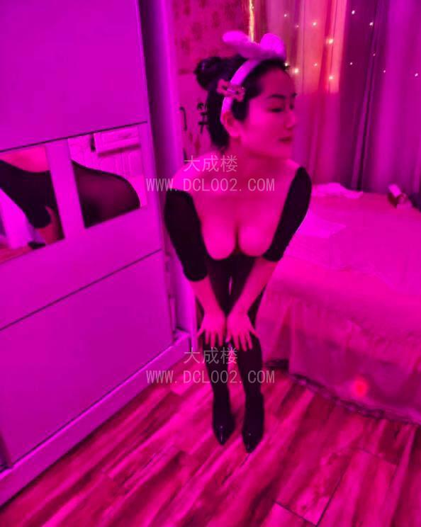 普陀御姐翘臀大长腿