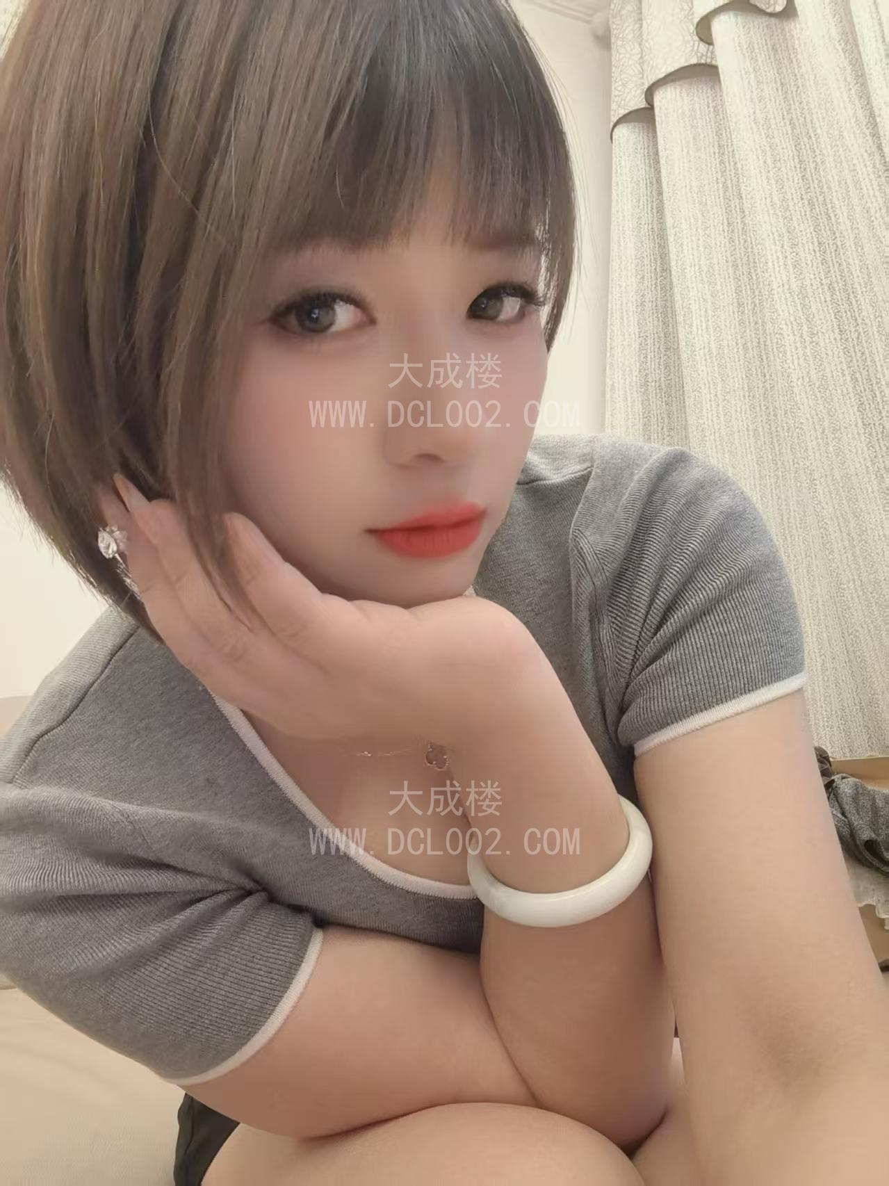 南通港闸短发大胸貌美