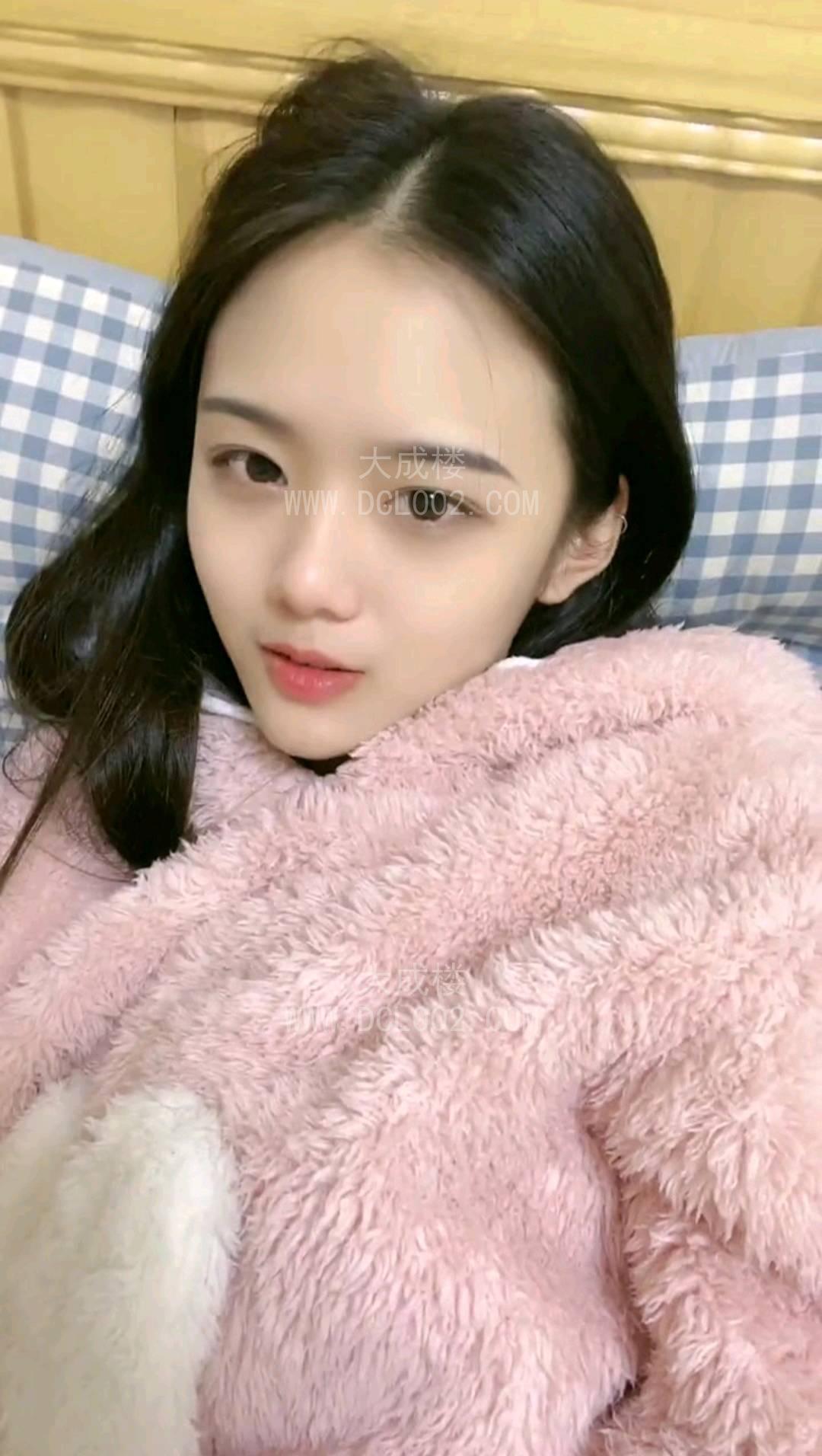 闵行气质纯欲风小姐