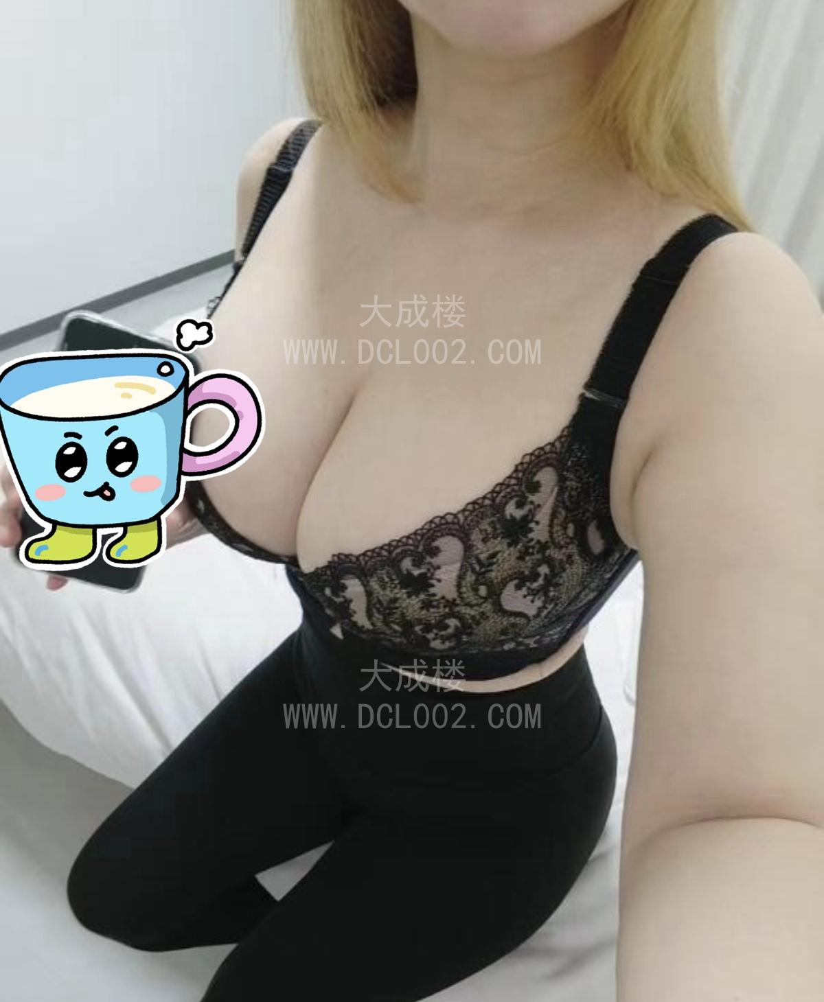 武汉过年不打烊g奶小姐姐