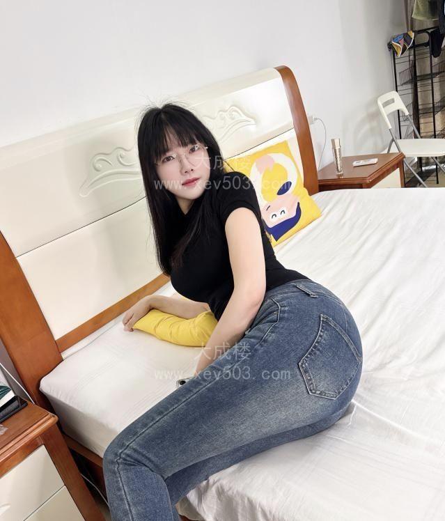 虎丘卖力眼镜妹芳芳