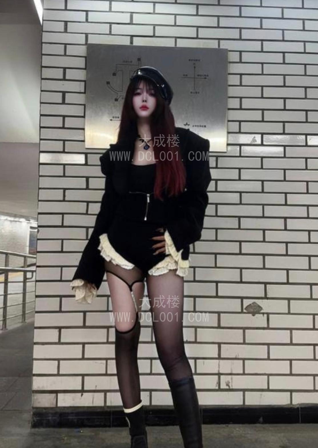 杭州黑丝肥臀风骚馨菲