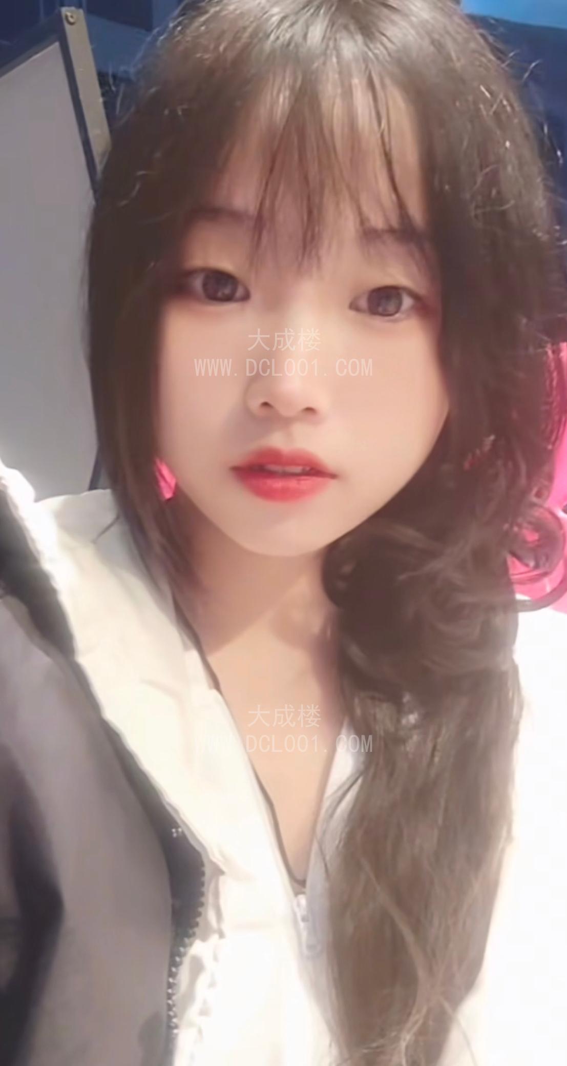 昆明小妹妹自聊自做