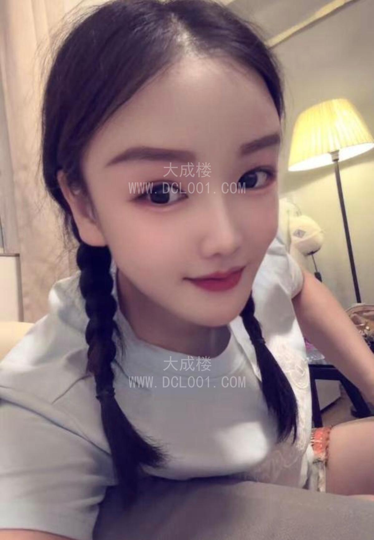 白云风骚御姐依依