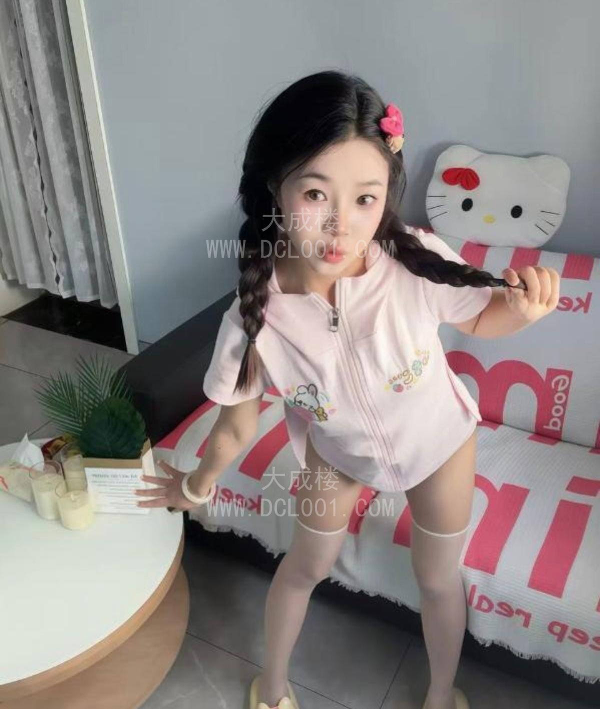 闵行蜜桃臀萌妹璐瑶