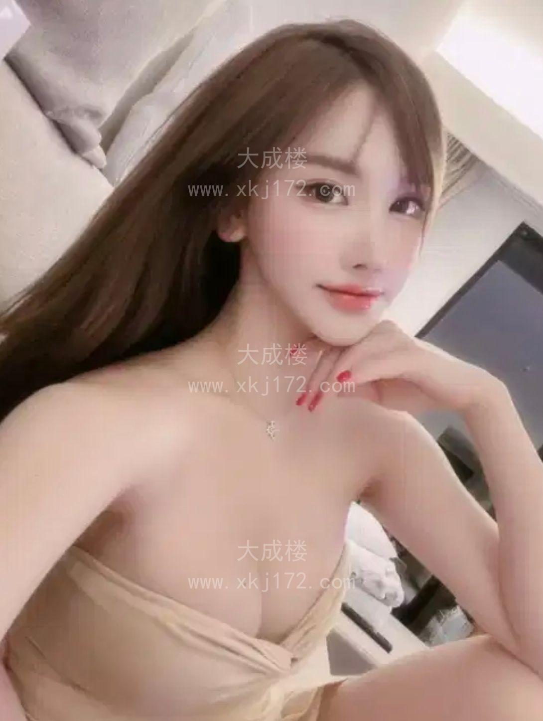 天河大屁股大长腿车模悠悠