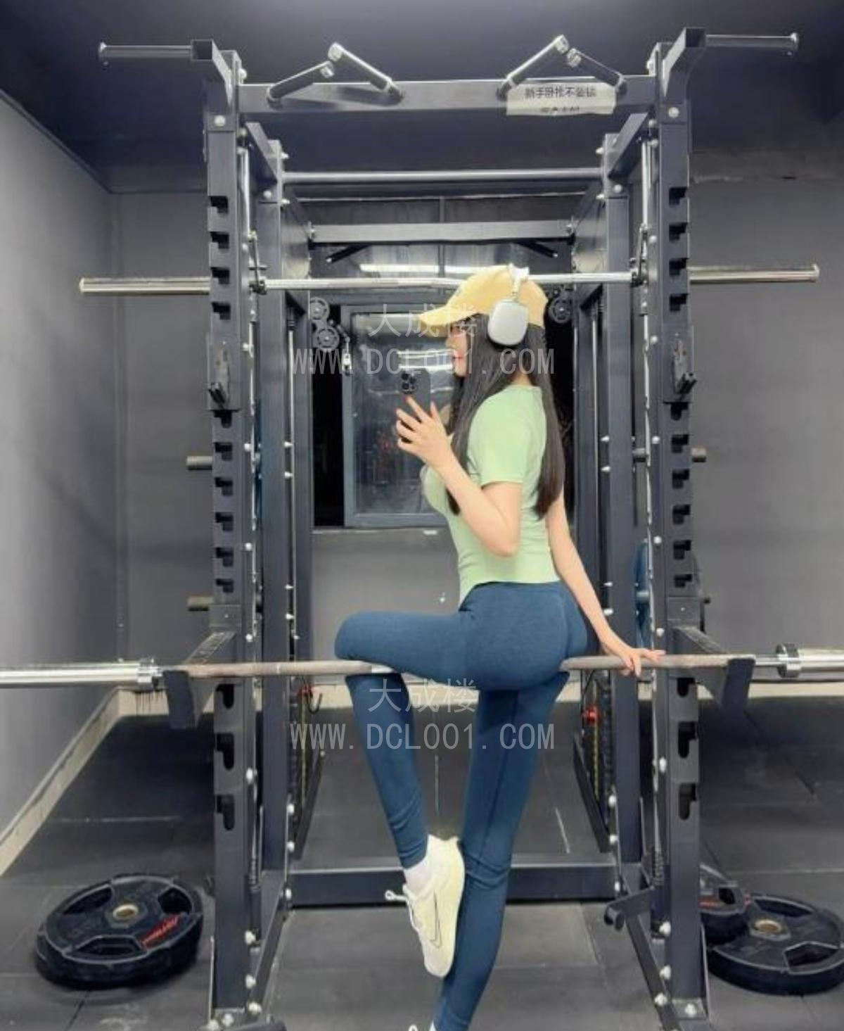 杭州身材火辣蜜桃臀老师