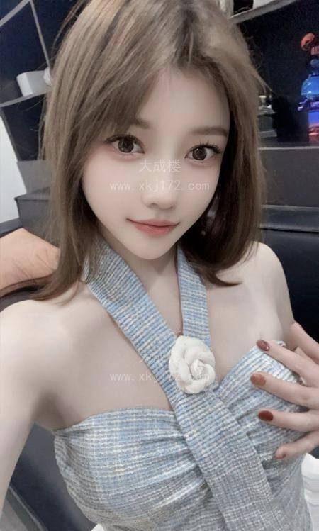 清纯女友翘臀老师