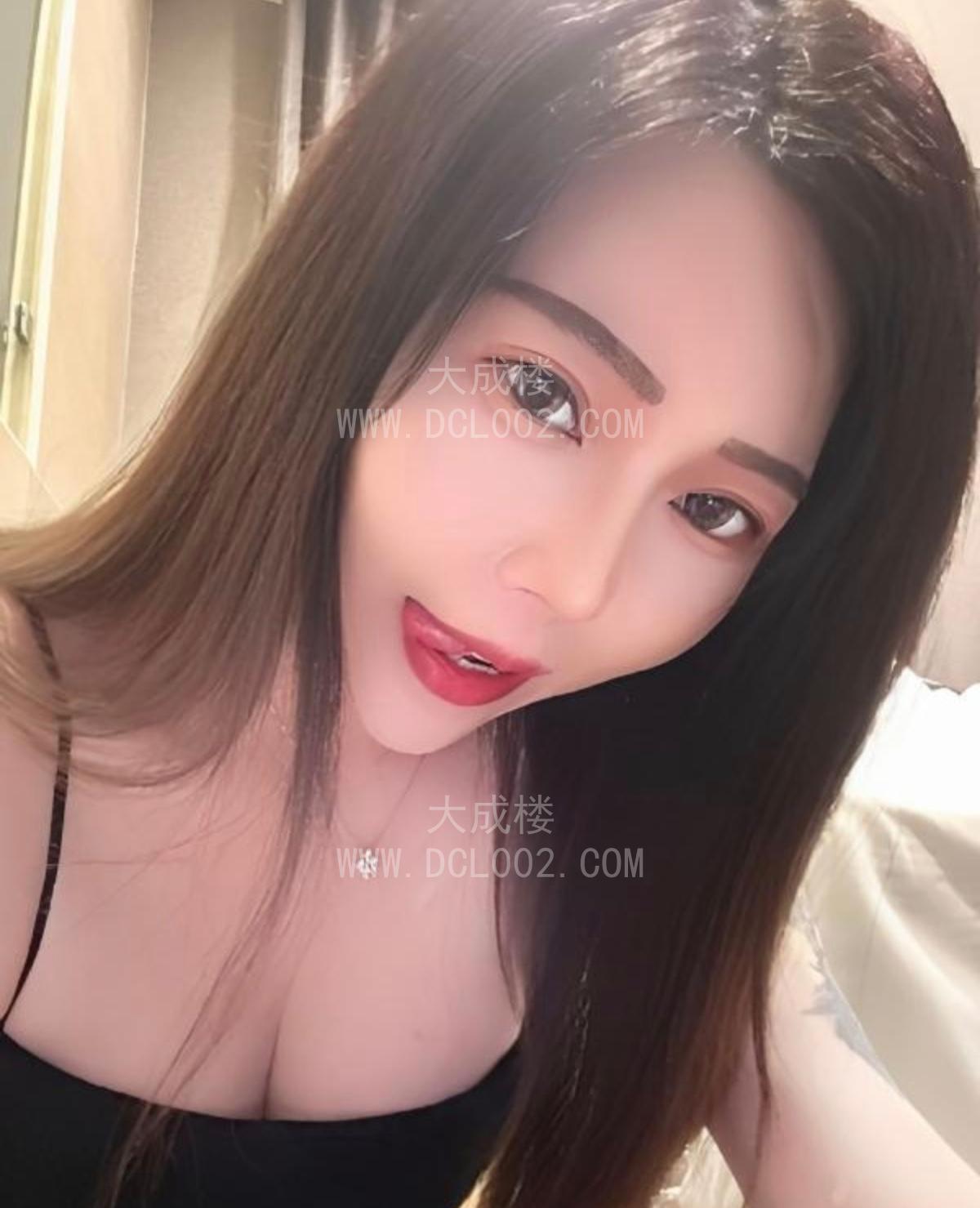 乌市蜜桃臀尤物阿璃