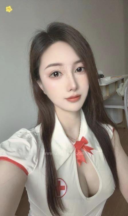 肤白貌美性感妹纸