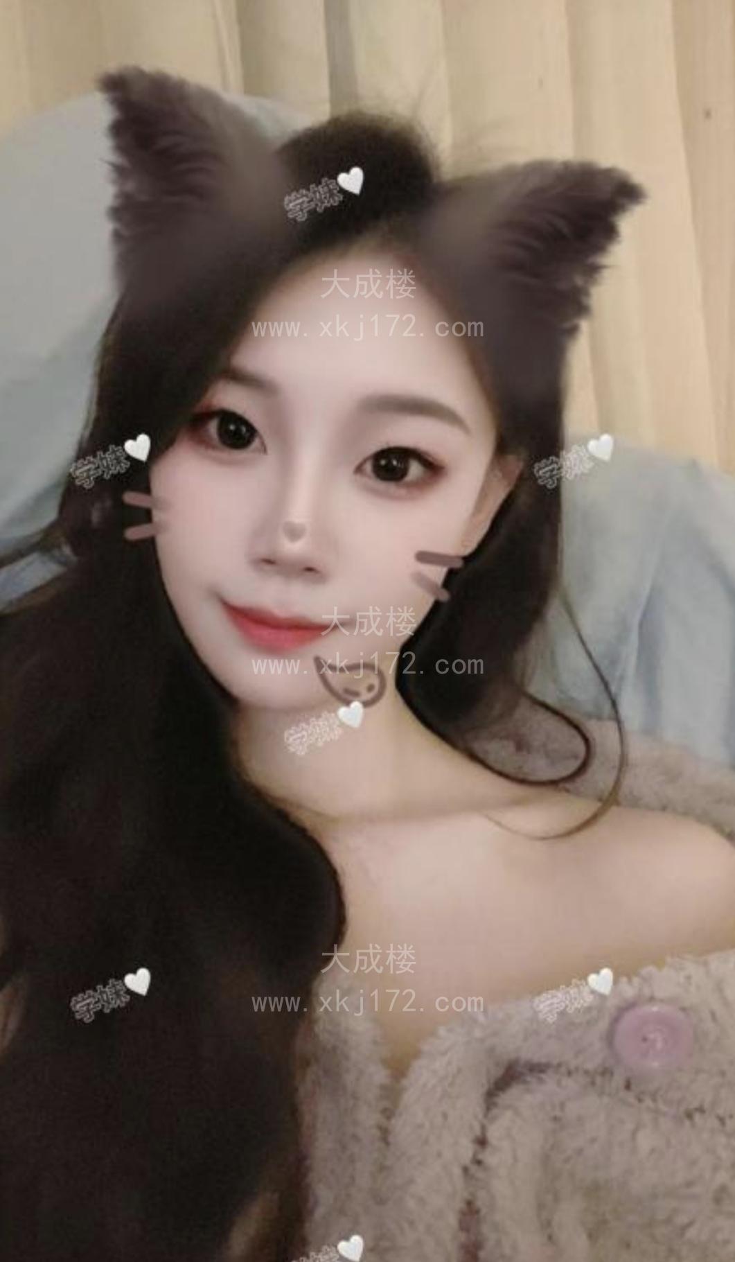 高颜值气质学妹