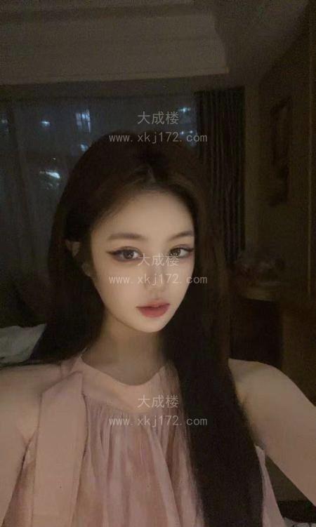 纯欲风性感文艺小妹