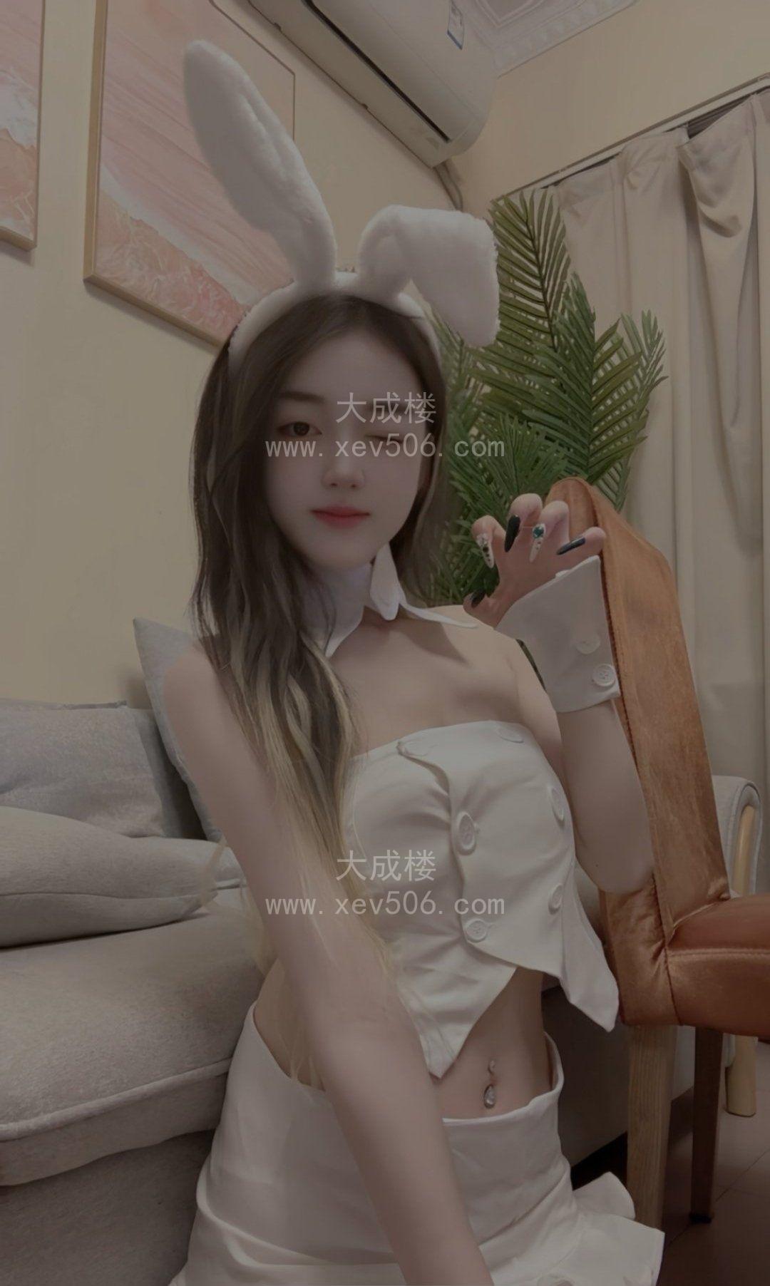 天河皮肤白嫩水多三点粉朵朵